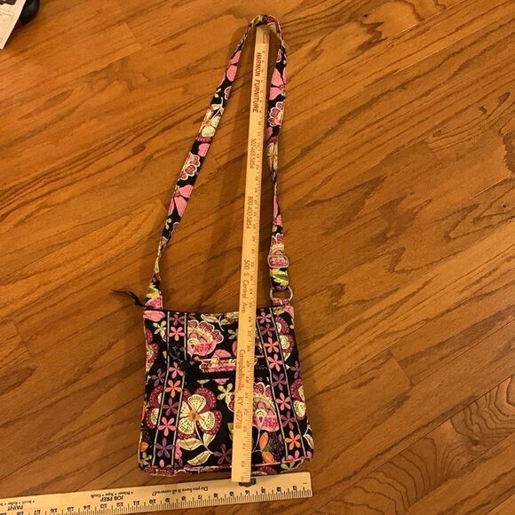 Vera Bradley Hipster Crossbody shoulder bag. - Picture 4 of 10